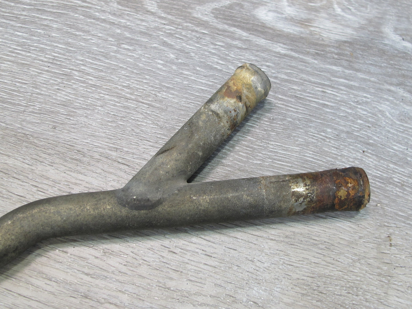1983-1984 Porsche 928 S 4.7L Engine Coolant Hose Pipe Line Tube