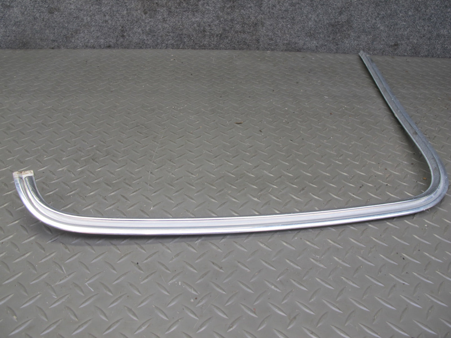 77-85 Mercedes W123 Sedan Rear Glass Window Weatherstrip Rubber Seal Trim Set