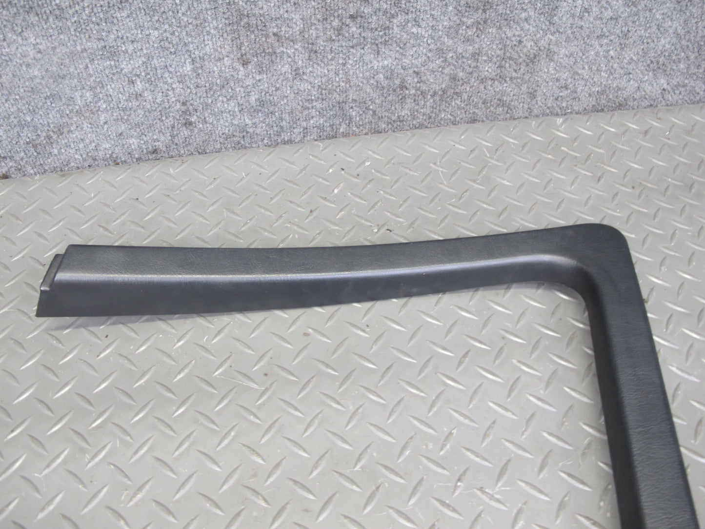 95-00 Lexus UCF20L LS400 Set of 2 Front Door Window Frame Trim Cover Panel OEM