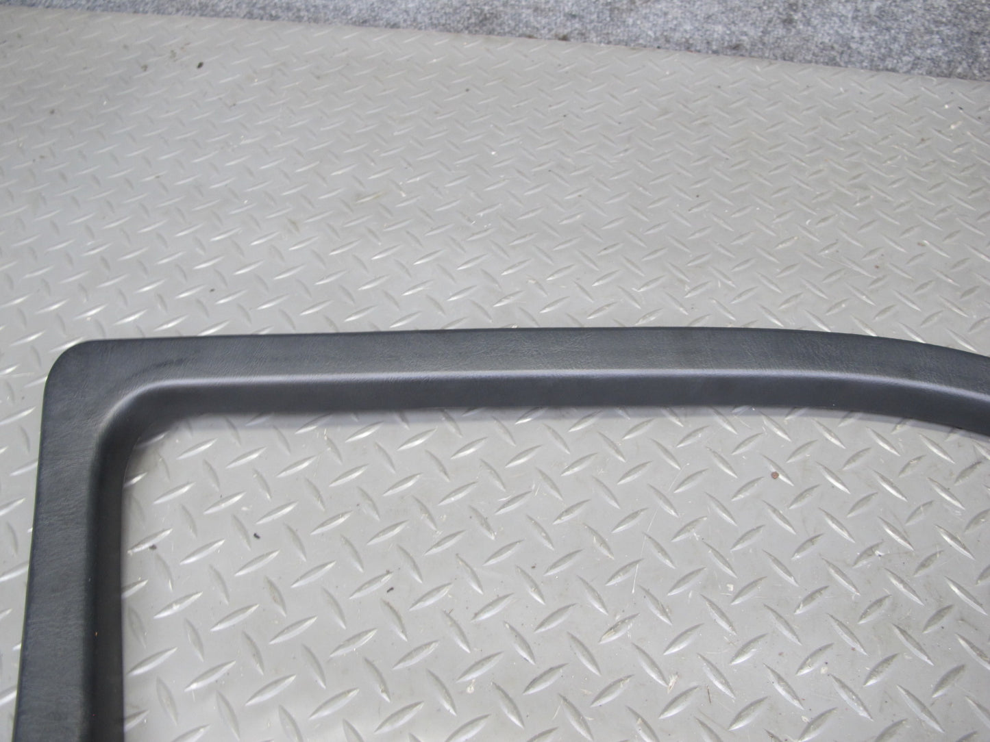 95-00 Lexus UCF20L LS400 Set of 2 Front Door Window Frame Trim Cover Panel OEM
