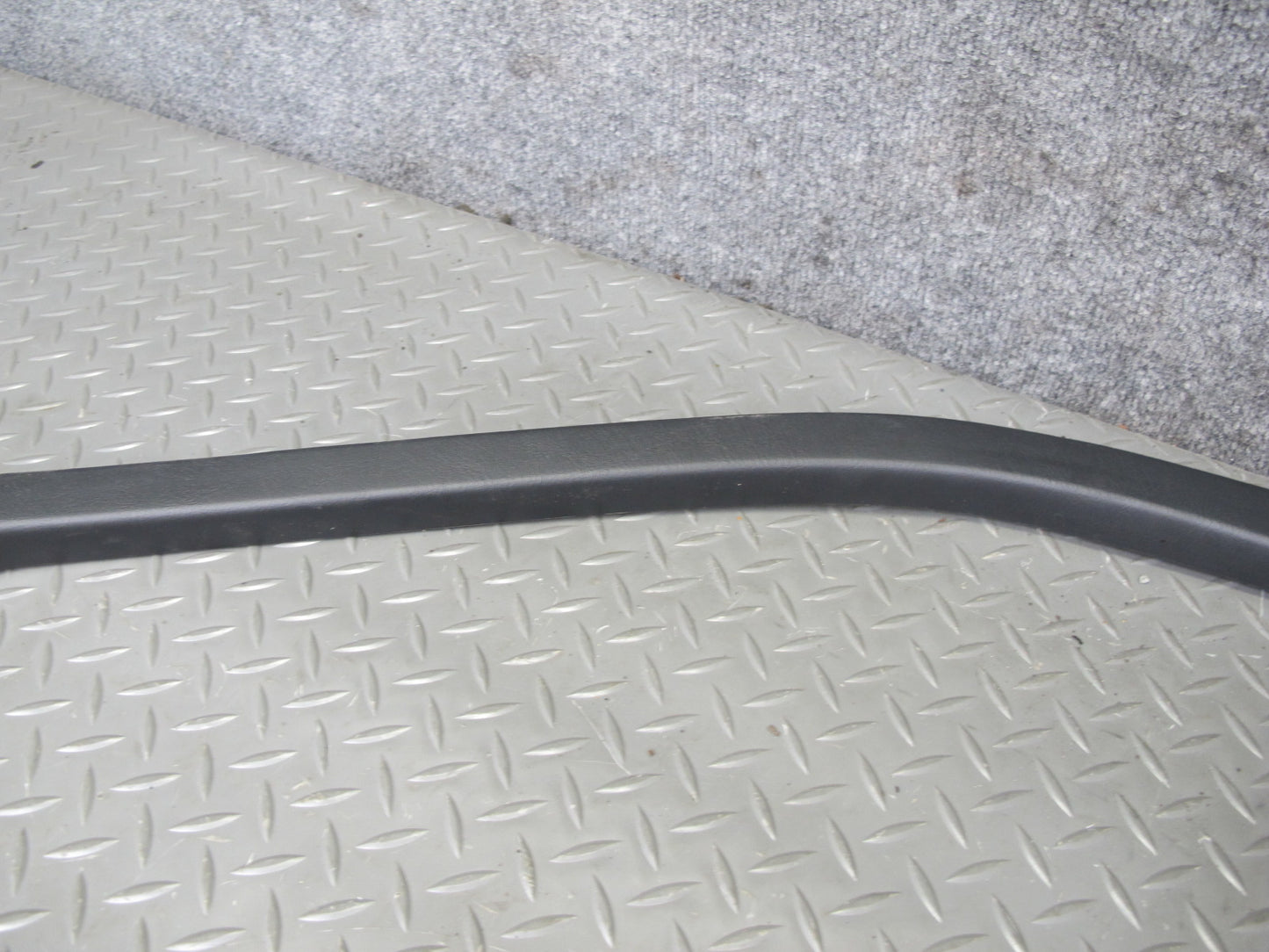 95-00 Lexus UCF20L LS400 Set of 2 Front Door Window Frame Trim Cover Panel OEM