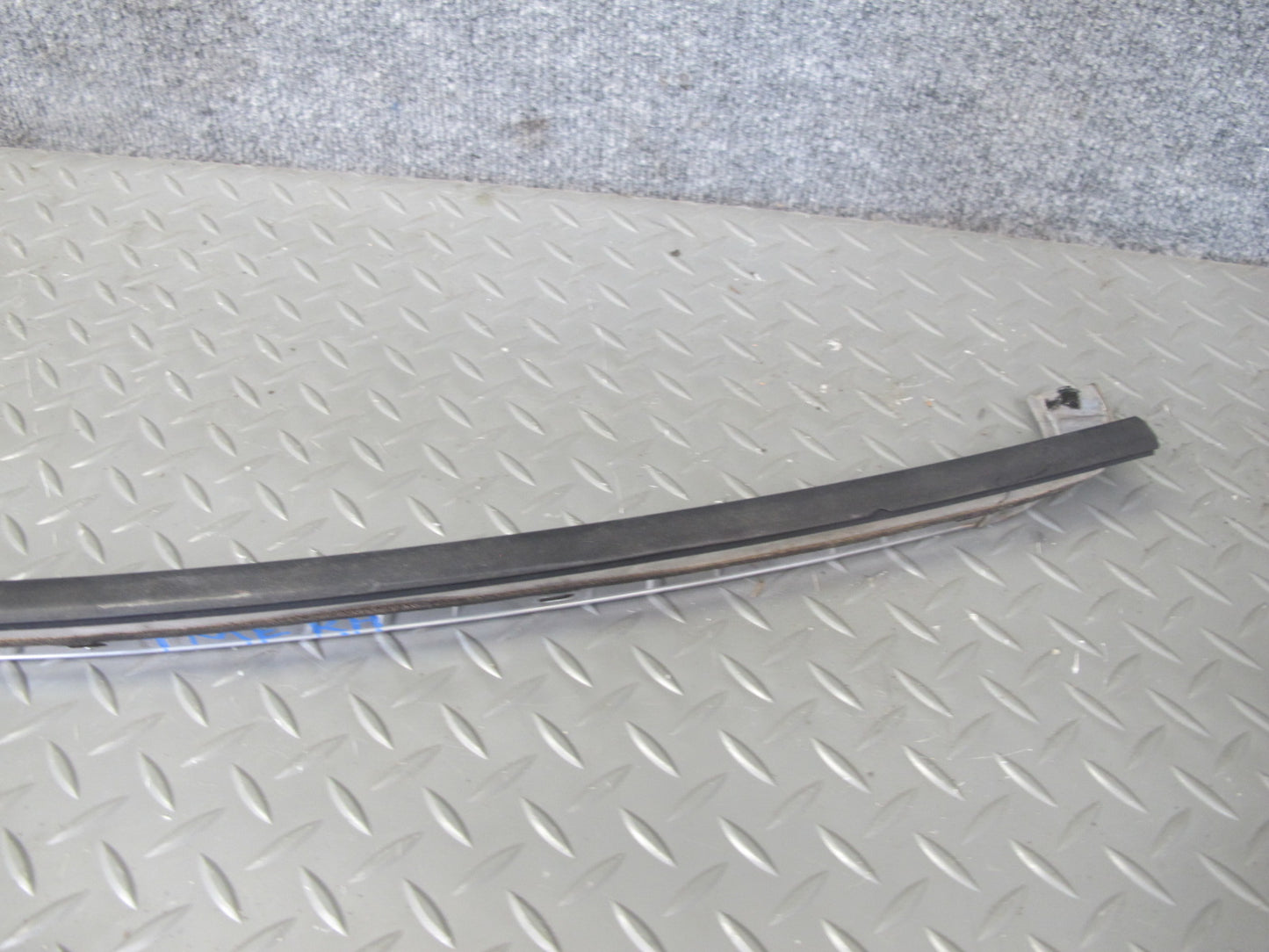 91-95 Toyota SW21L MR2 Set of 4 Left & Right Door Weatherstrip Molding OEM