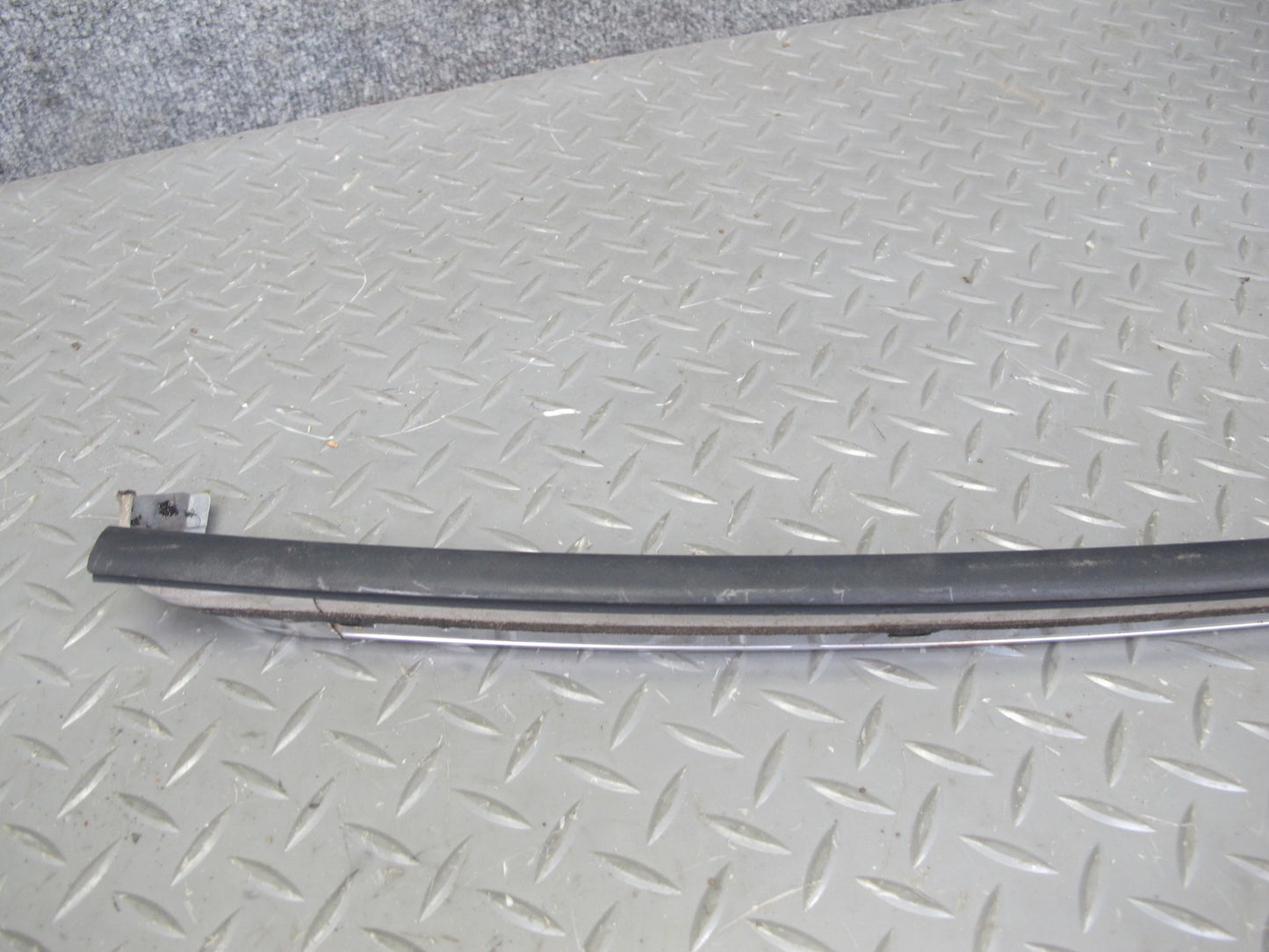 91-95 Toyota SW21L MR2 Set of 4 Left & Right Door Weatherstrip Molding OEM