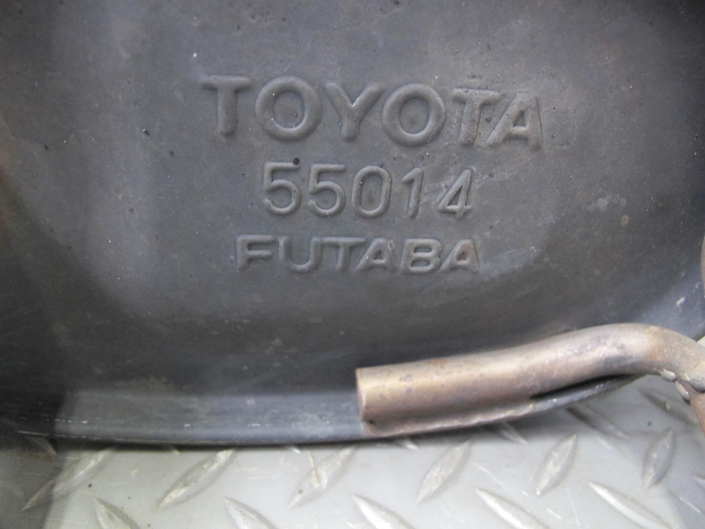98-00 Lexus UCF20L LS400 Exhaust Center Resonator Intermediate Pipe Set OEM