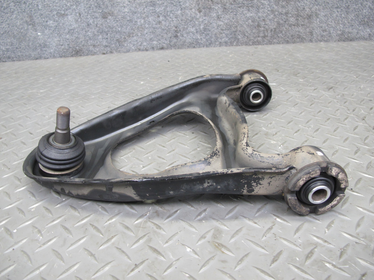98-00 Lexus UCF20L LS400 Rear Left Upper & Lower Control Arm Set OEM