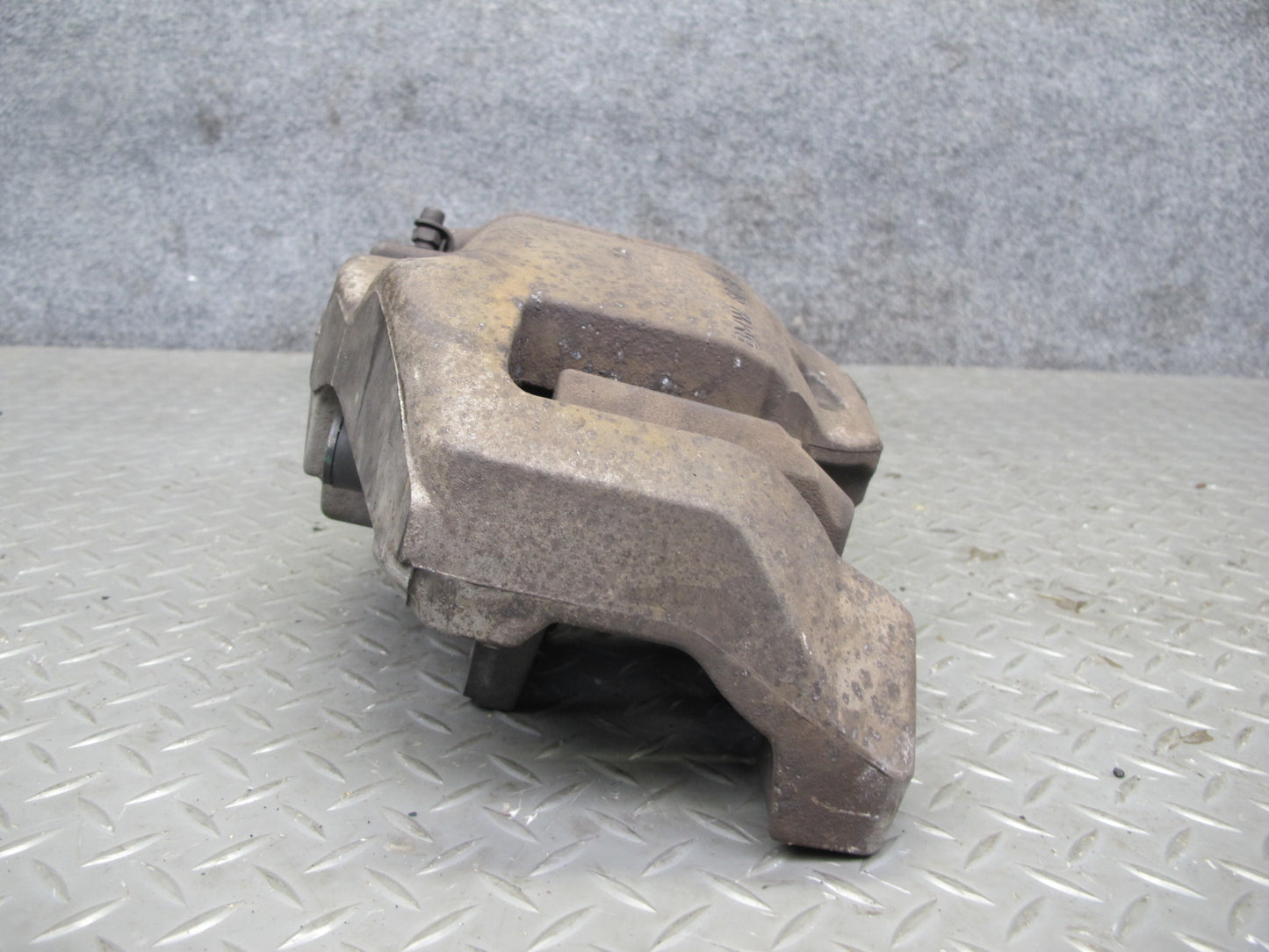 2010-2011 BMW X6 E72 Hybrid AWD Front Left & Right Side Brake Caliper Set of 2