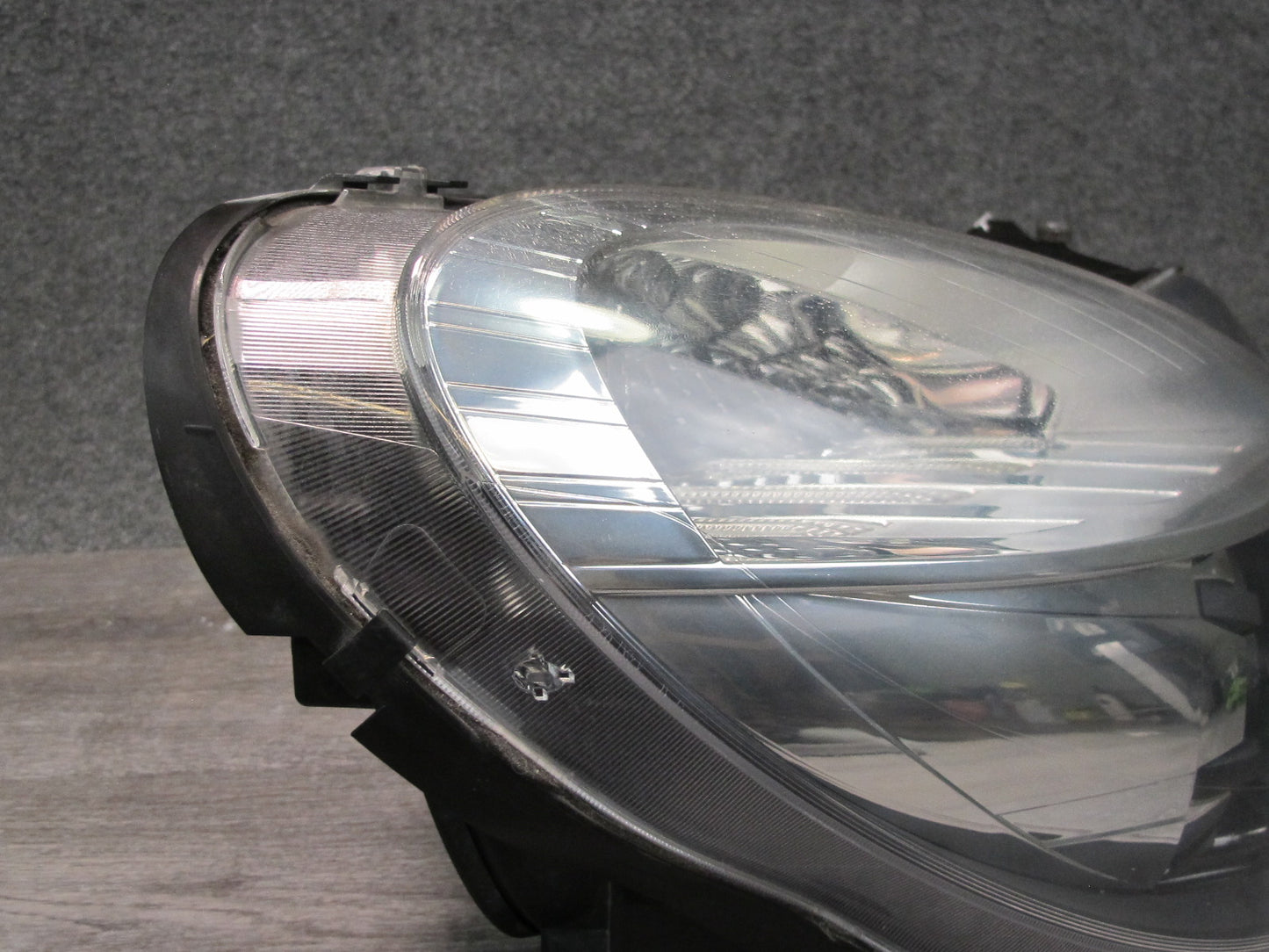09-12 Mercedes R230 Sl-class Front Right BI Xenon Headlight Lamp OEM