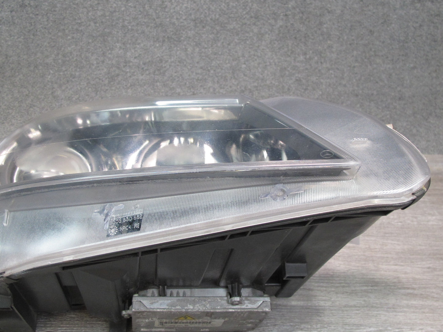 09-12 Mercedes R230 Sl-class Front Right BI Xenon Headlight Lamp OEM