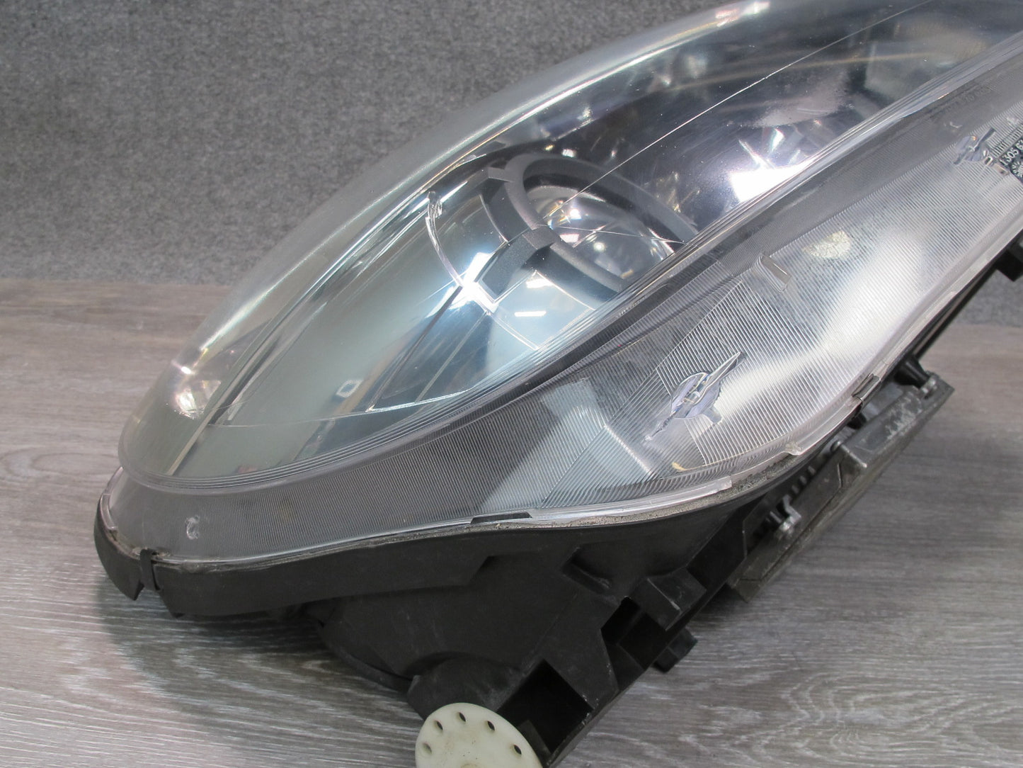 09-12 Mercedes R230 Sl-class Front Right BI Xenon Headlight Lamp OEM