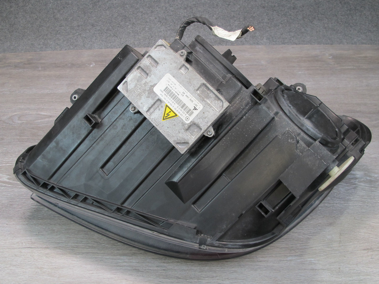 09-12 Mercedes R230 Sl-class Front Right BI Xenon Headlight Lamp OEM