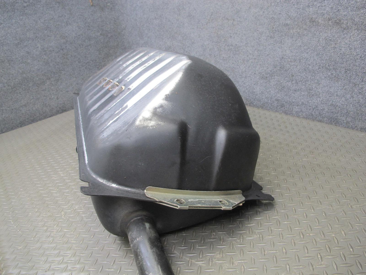 82-85 Mercedes W123 300D Sedan Fuel Tank Unit OEM
