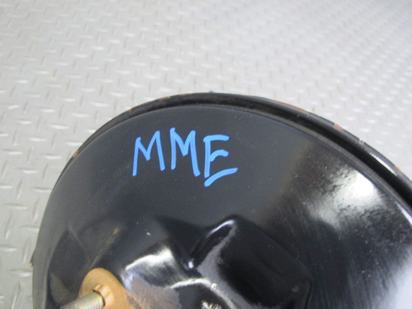 82-85 Mercedes W123 300D Brake Master Cylinder Booster Fluid Reservoir OEM