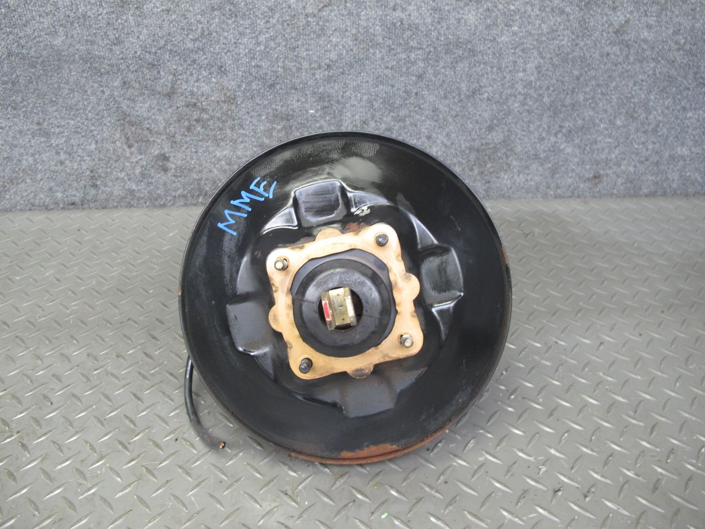 82-85 Mercedes W123 300D Brake Master Cylinder Booster Fluid Reservoir OEM