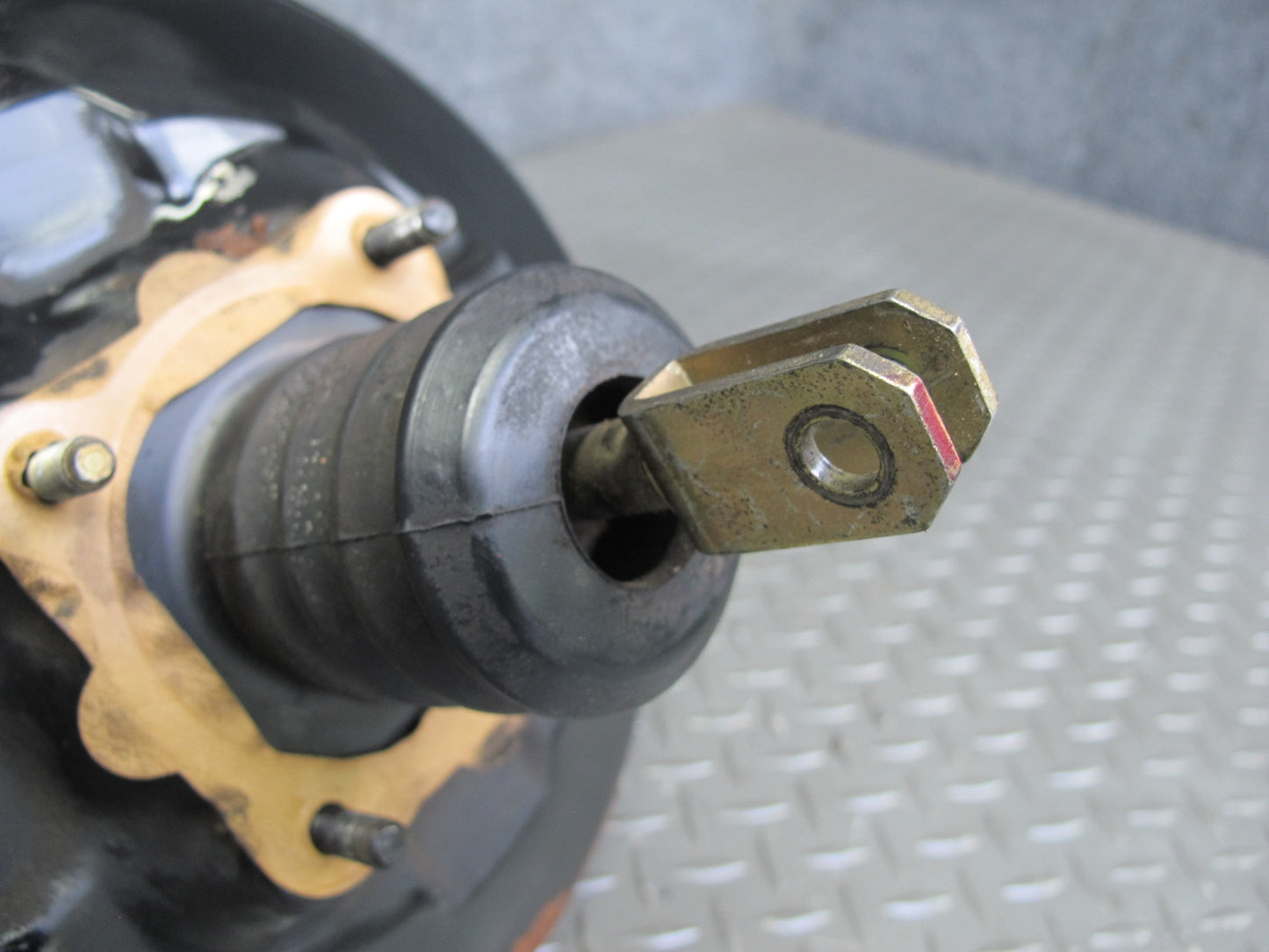 82-85 Mercedes W123 300D Brake Master Cylinder Booster Fluid Reservoir OEM