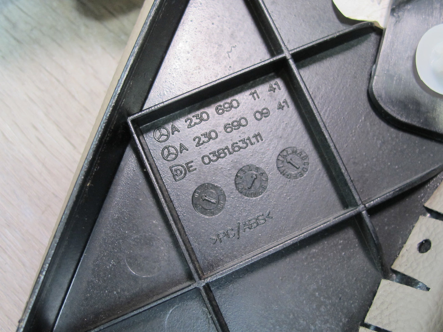 03-06 Mercedes R230 Rear Left Quarter Hinge Flap Trim Edge Cover Beige OEM