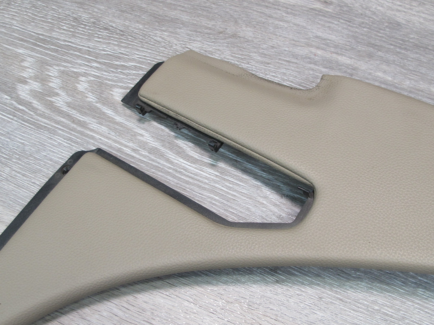 03-06 Mercedes R230 Rear Left Quarter Hinge Flap Trim Edge Cover Beige OEM