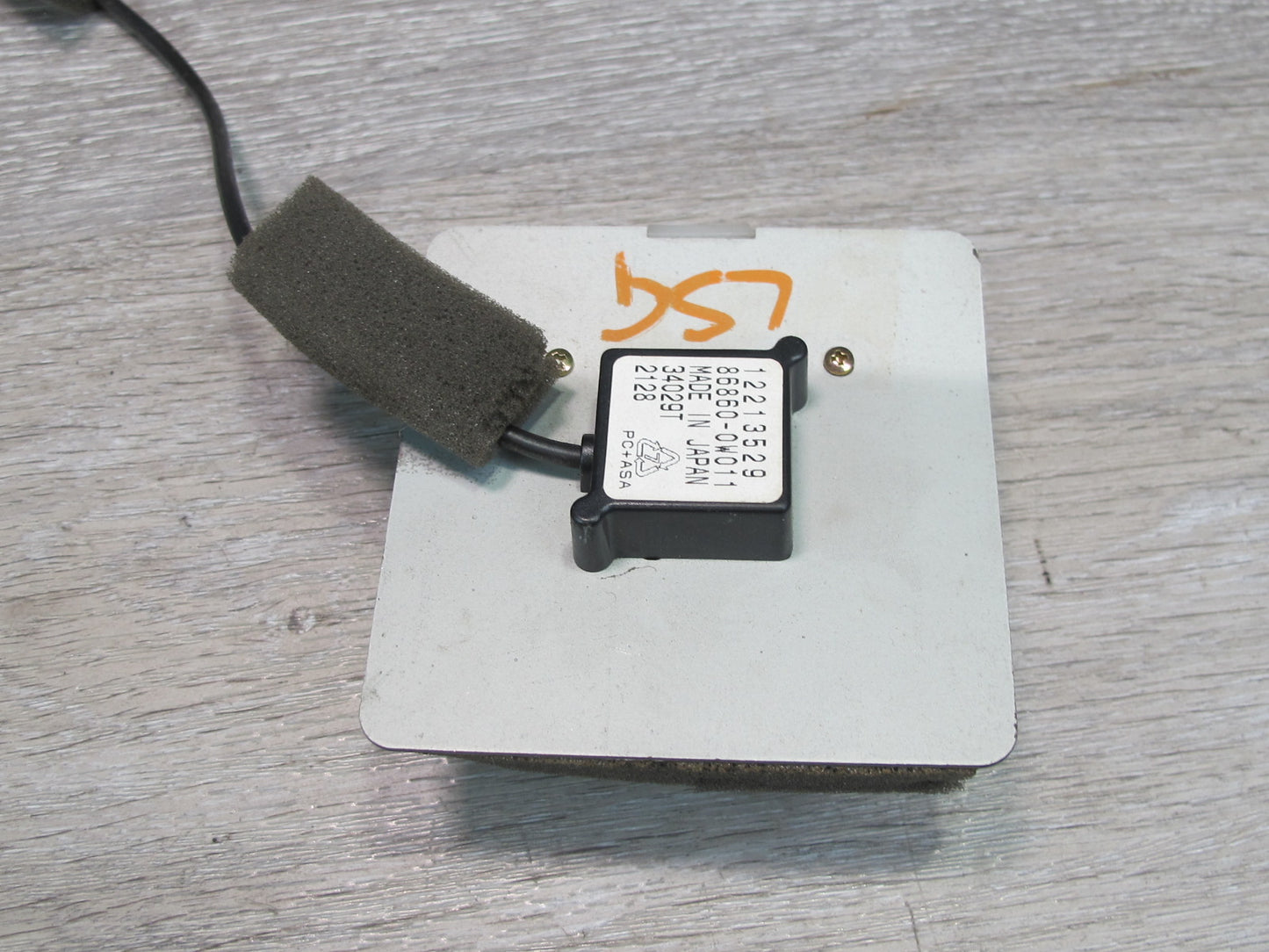 01-03 Lexus UCF30L LS430 Navigation GPS Antenna Module 86860-0W011 OEM