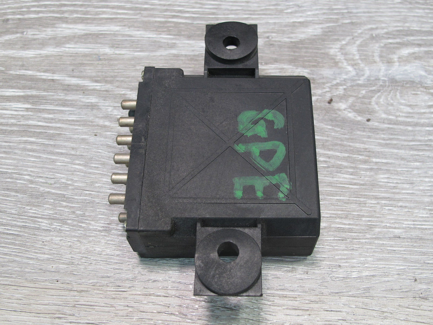 1984-1986 Porsche 928 S Lamp Bulb Relay Control Module 92864160304