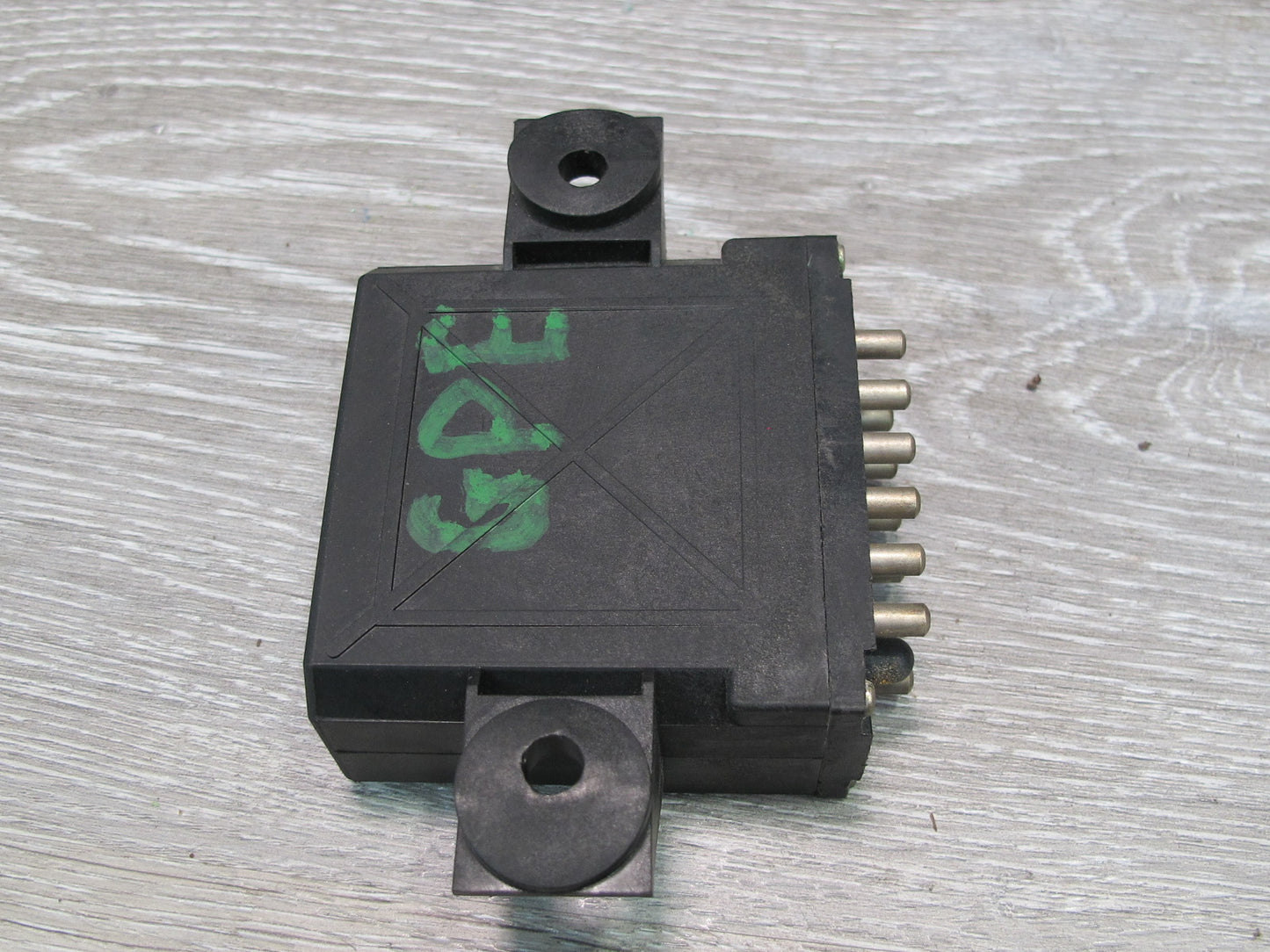 1984-1986 Porsche 928 S Lamp Bulb Relay Control Module 92864160304