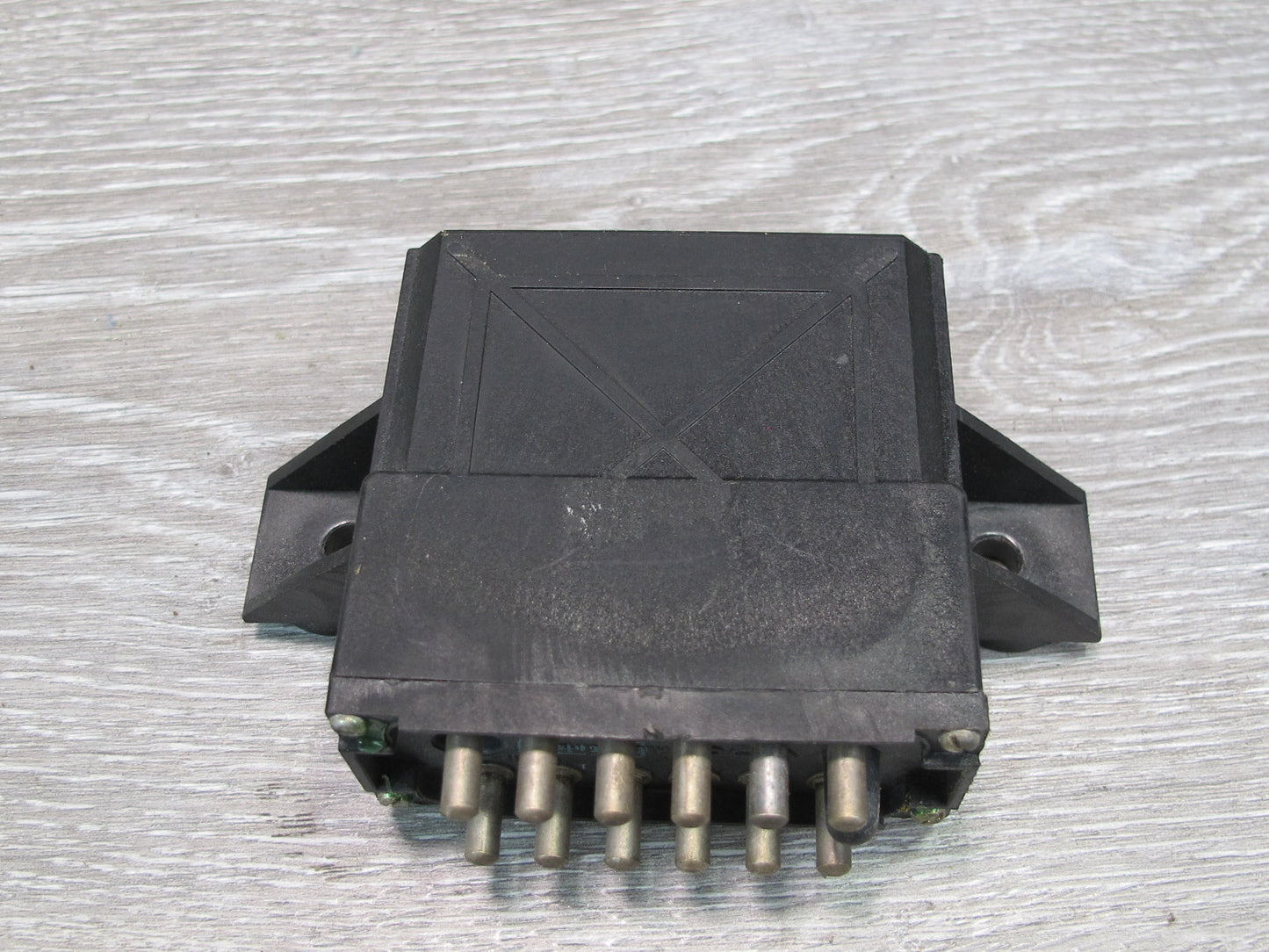 1984-1986 Porsche 928 S Lamp Bulb Relay Control Module 92864160304