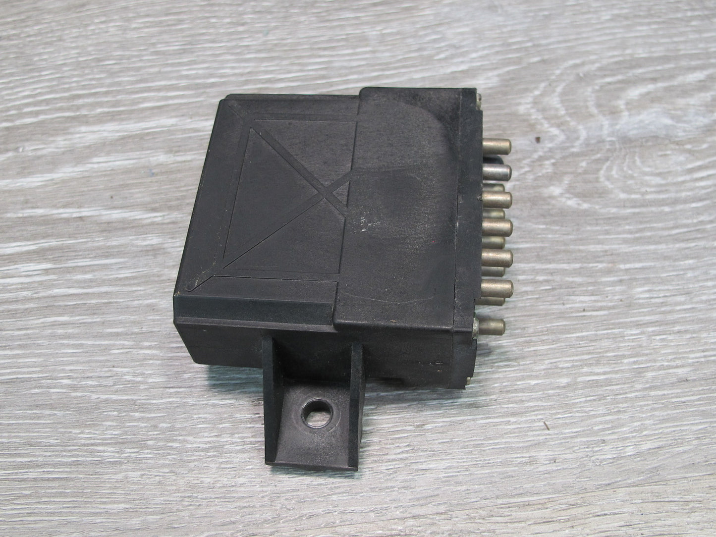 1984-1986 Porsche 928 S Lamp Bulb Relay Control Module 92864160304