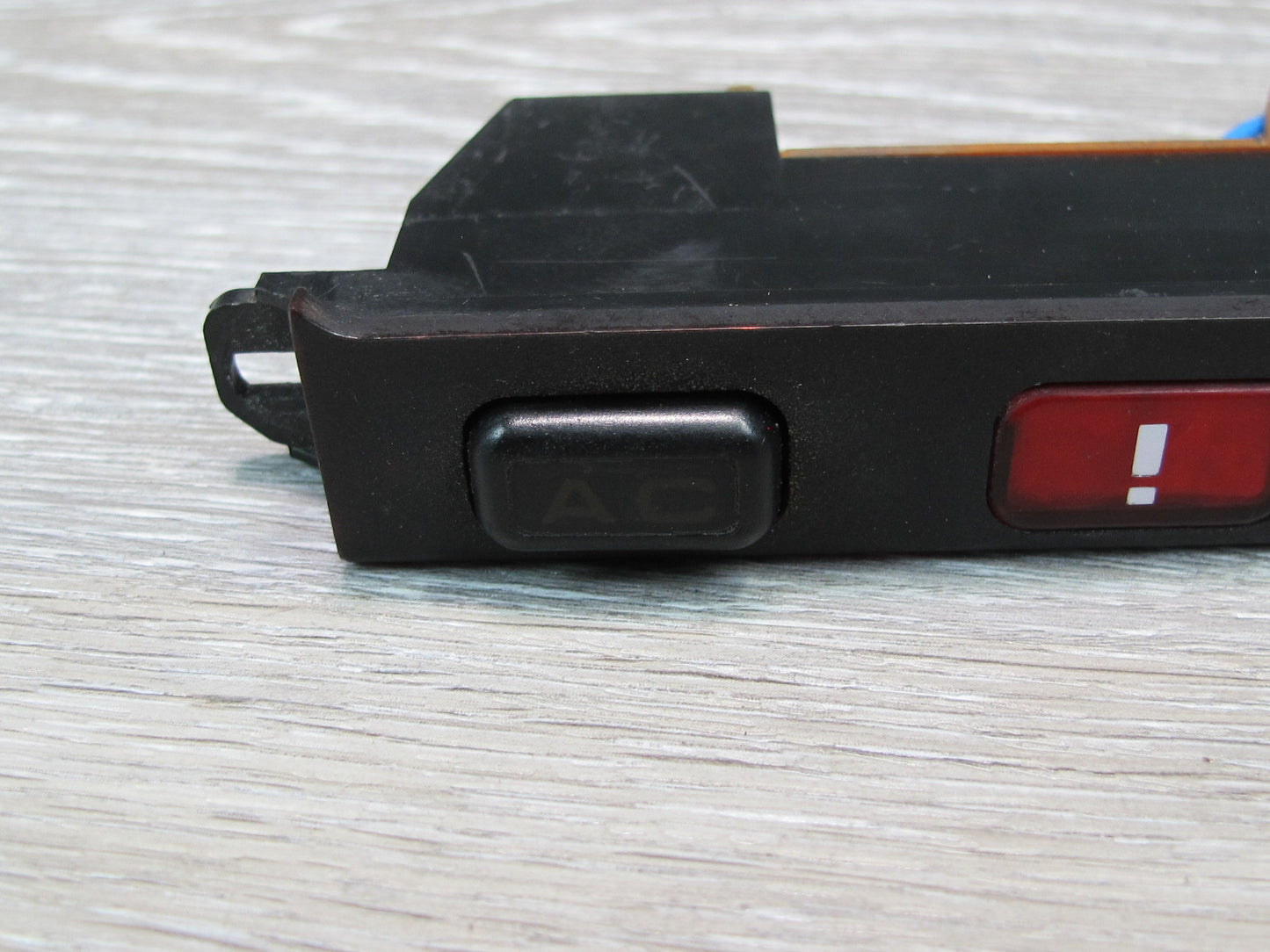 1984-1986 Porsche 928 S Dash Door Lock A/C Switch Control Module Unit