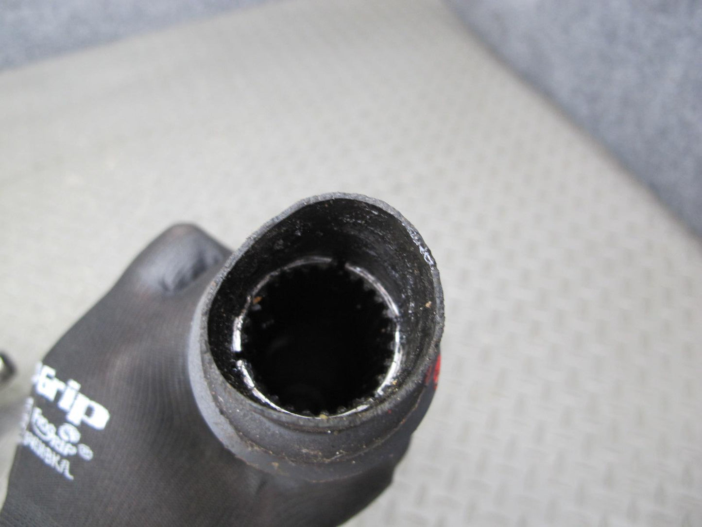 82-85 Mercedes W123 300D Sedan AT Rear Driveshaft Drive Shaft OEM