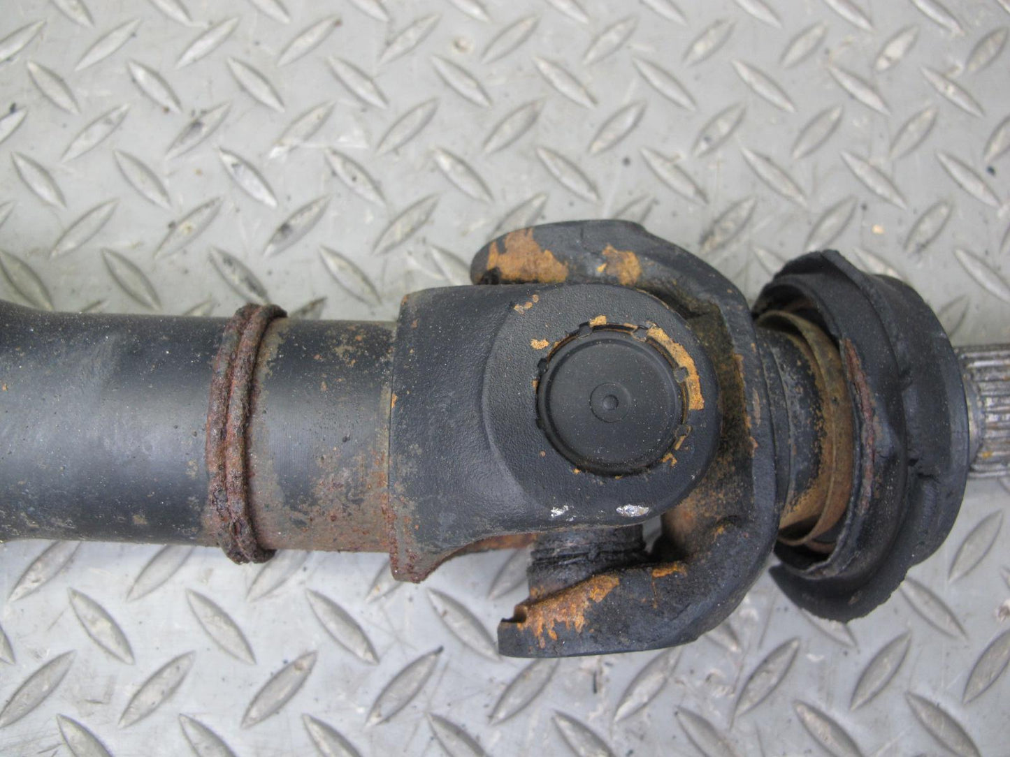 82-85 Mercedes W123 300D Sedan A/T Rear Driveshaft Drive Shaft OEM