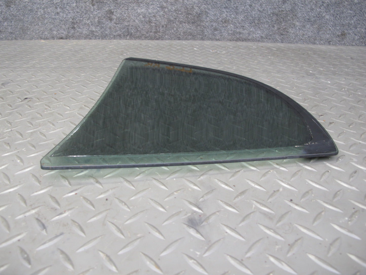 01-05 Lexus JZS160L GS430 GS300 Rear Right Quarter Window Glass OEM