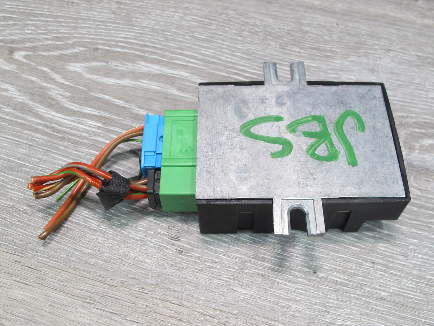 2006-2010 BMW E63 E64 M6 Fuel Pump Control  Module 7834159