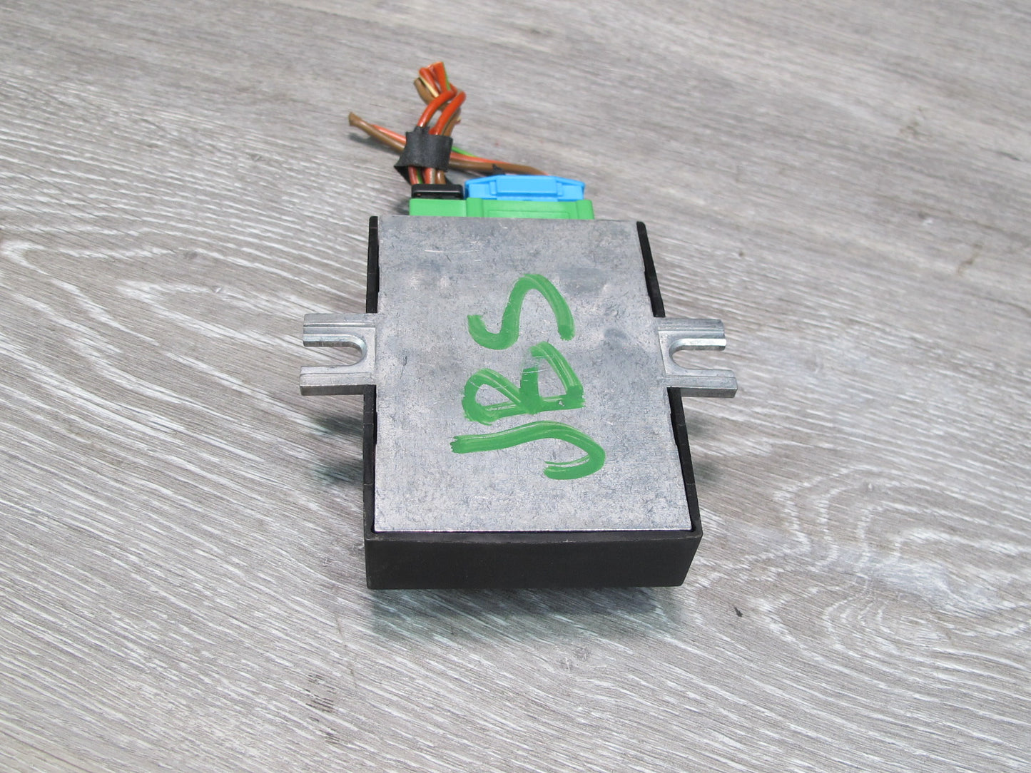 2006-2010 BMW E63 E64 M6 Fuel Pump Control  Module 7834159