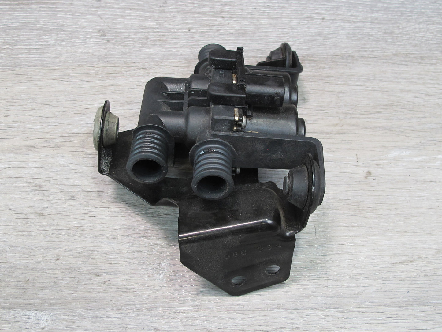 2008-2014 BMW E71 E72 X6 Heater Control Water Valve