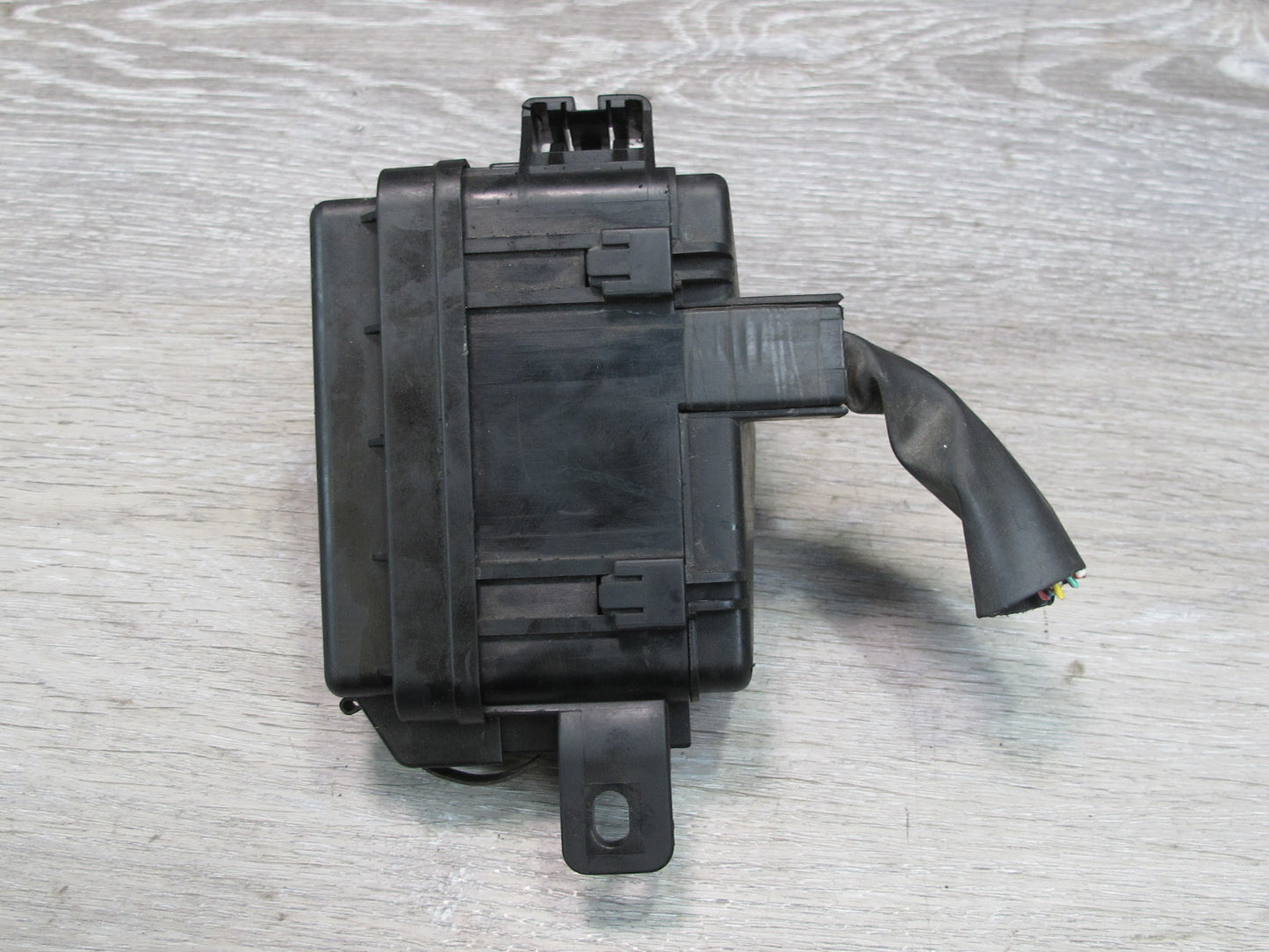 98-00 Lexus UCF20L LS400 Under Hood Small Fan Fuse Relay Box Module OEM