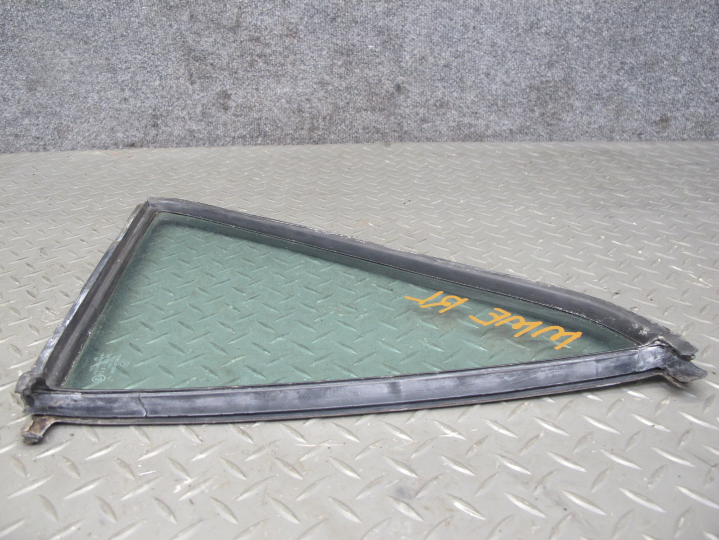 75-83 Mercedes W123 Rear Left Door Vent Glass Window OEM