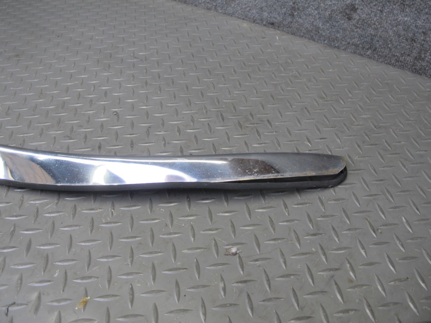 77-85 Mercedes W123 Set of 2 Rear Wheel Arch Fender Flare Chrome Trim Cover OEM