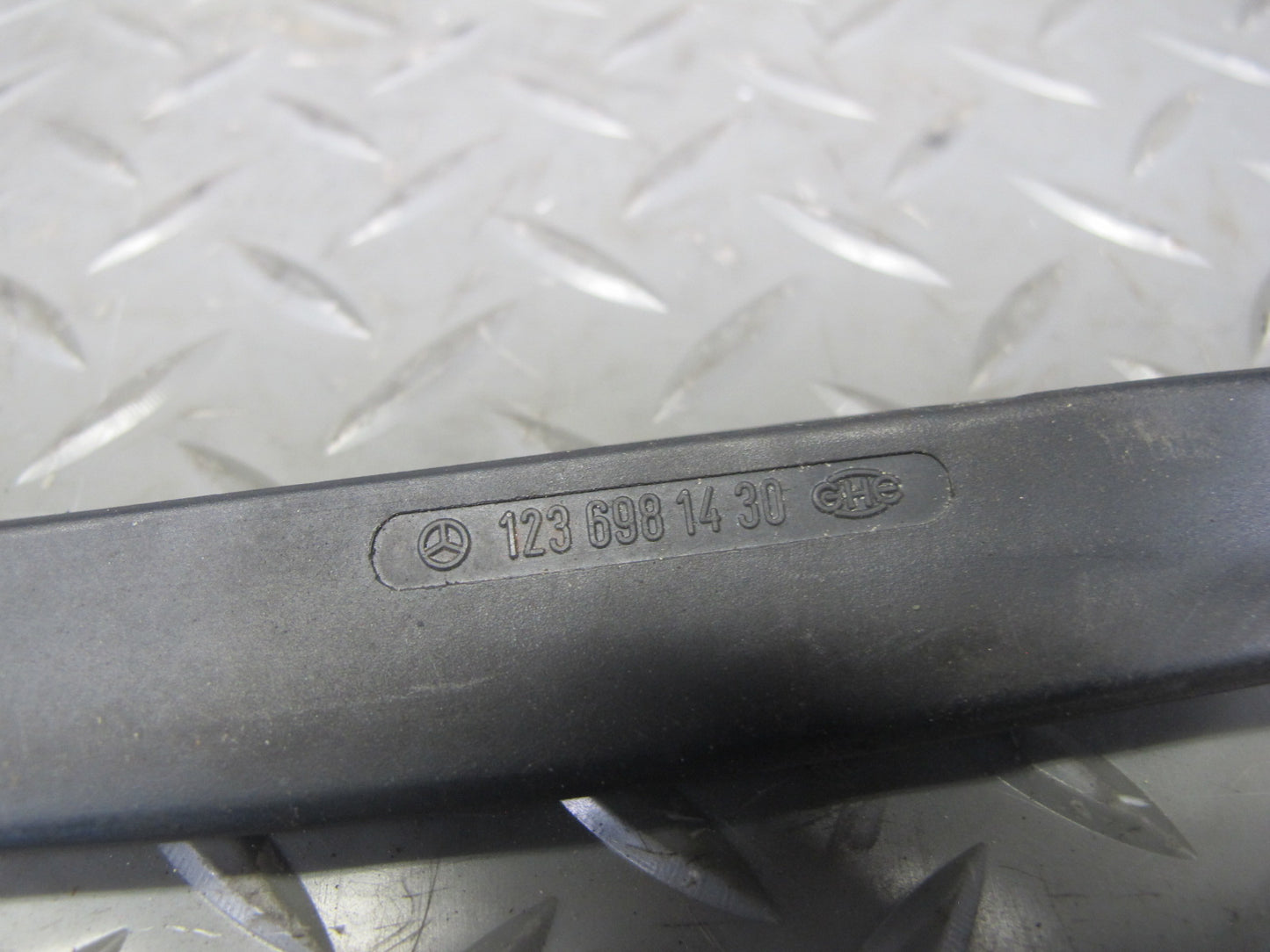 77-85 Mercedes W123 Sedan Set of 2 Front A Pillar Garnish Trim Molding Cover OEM
