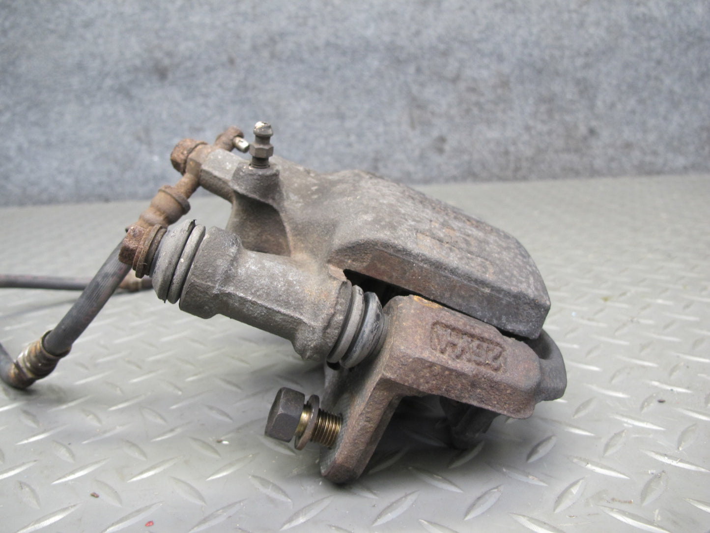 91-95 Toyota SW21L MR2 NON Turbo Set of 2 Front Left & Right Brake Caliper OEM