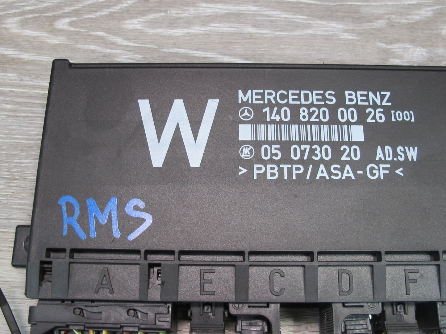 94-99 Mercedes W140 Comfort Body Control Module BCM BCU 1408200026 OEM
