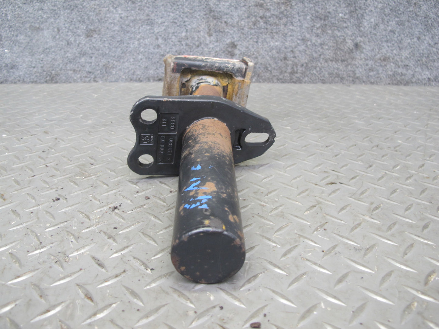 82-85 Mercedes W123 300D Set of 2 Front Bumper Impact Crash Shock Absorber OEM