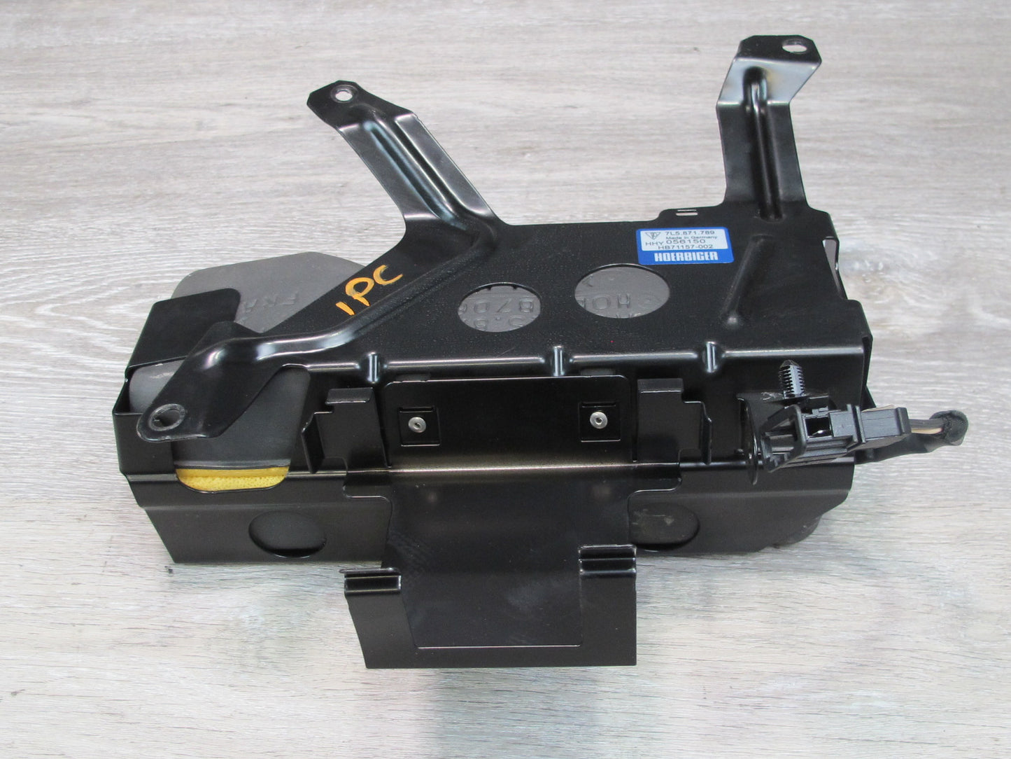 2008-2010 Porsche Cayenne 957 Rear Tailgate Trunk Lid Hydraulic Pump Motor