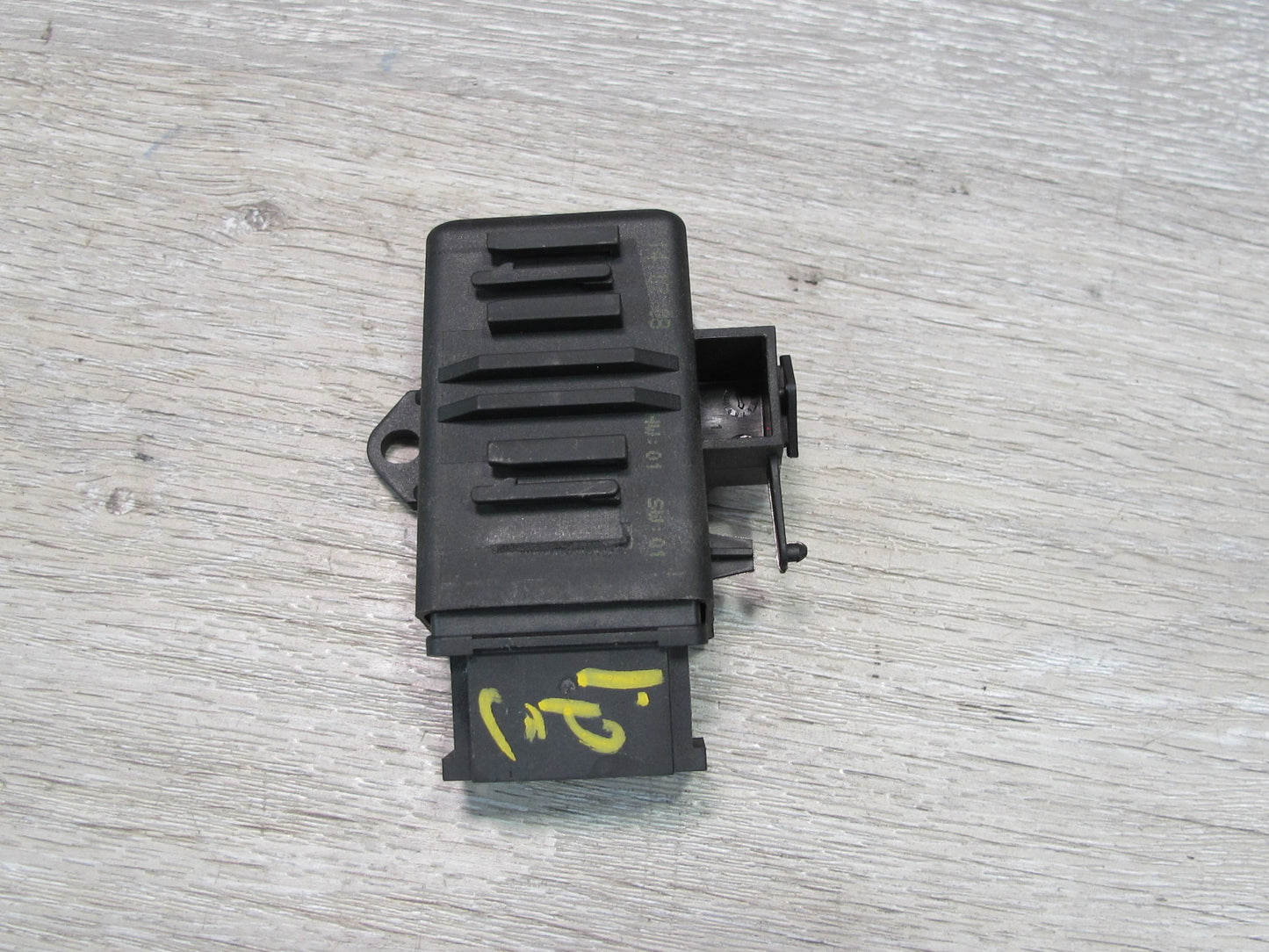 2008-2010 Porsche Cayenne 957 Heated Seats Switch Control Module Unit