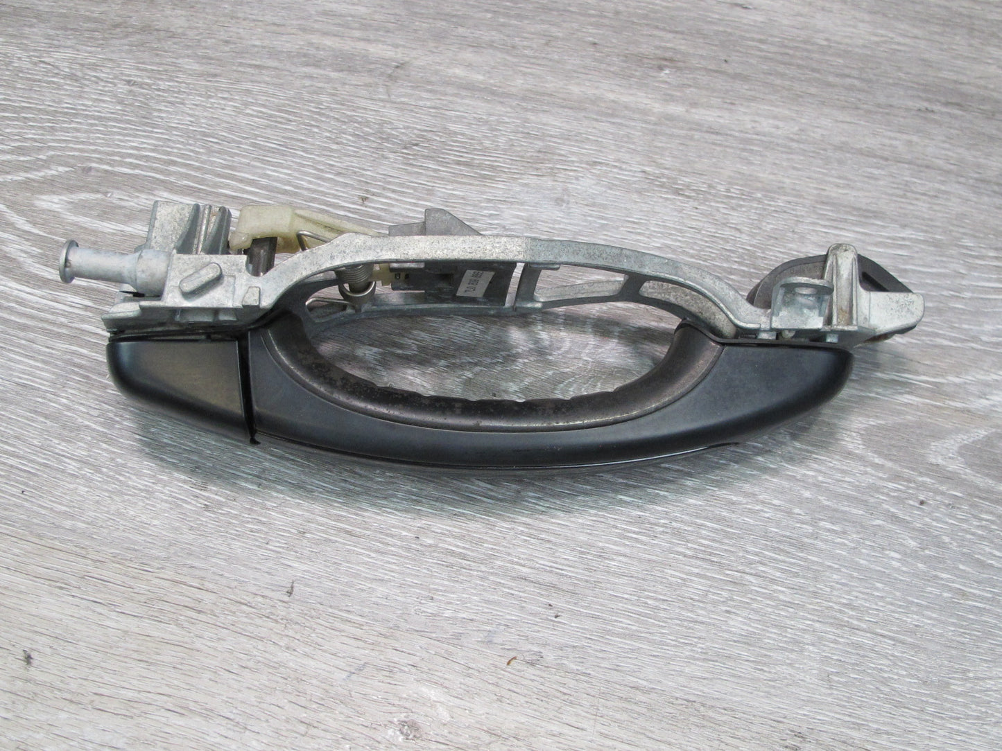 2008-2010 Porsche Cayenne 957 Rear Right Door Exterior Handle