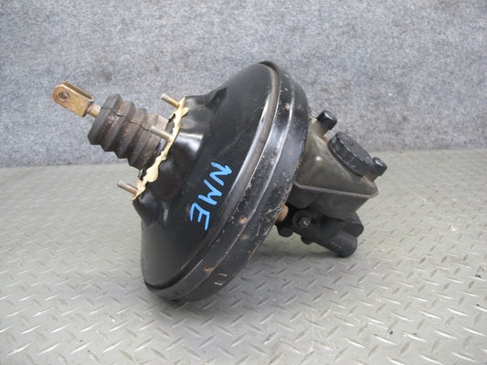 82-85 Mercedes W123 300D Brake Master Cylinder Booster Fluid Reseervoir Tank OEM