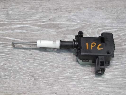 2003-2010 Porsche Cayenne 957 Rear Trunk Hatch Tailgate Lock Actuator