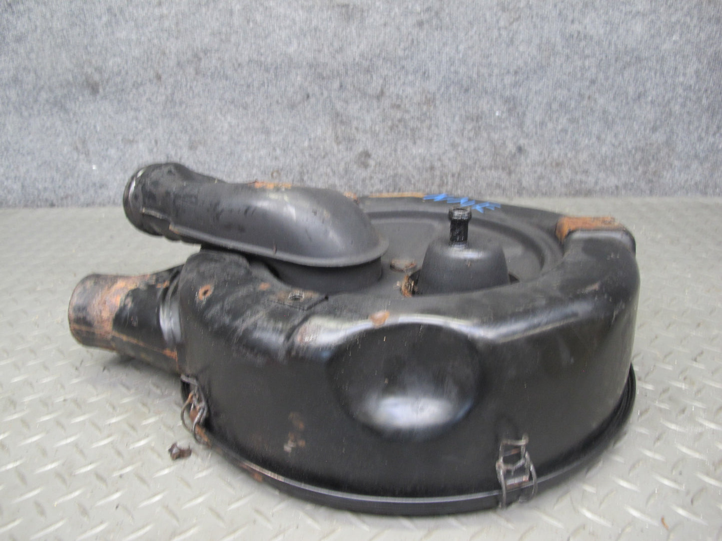 82-85 Mercedes W123 300D Air Intake Cleaner Filter Box OEM