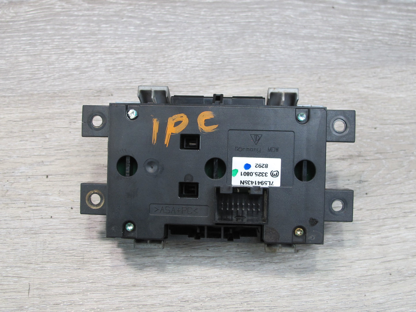 2008-2010 Porsche Cayenne 957 Self Leveling Suspension Control  Switch
