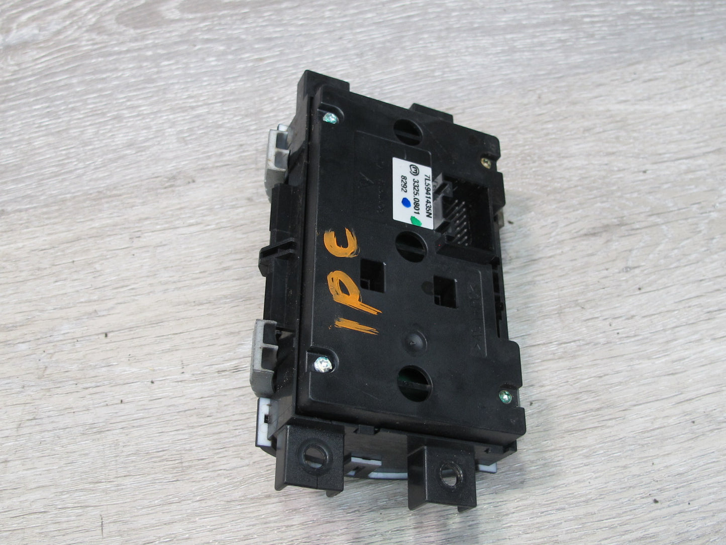 2008-2010 Porsche Cayenne 957 Self Leveling Suspension Control  Switch