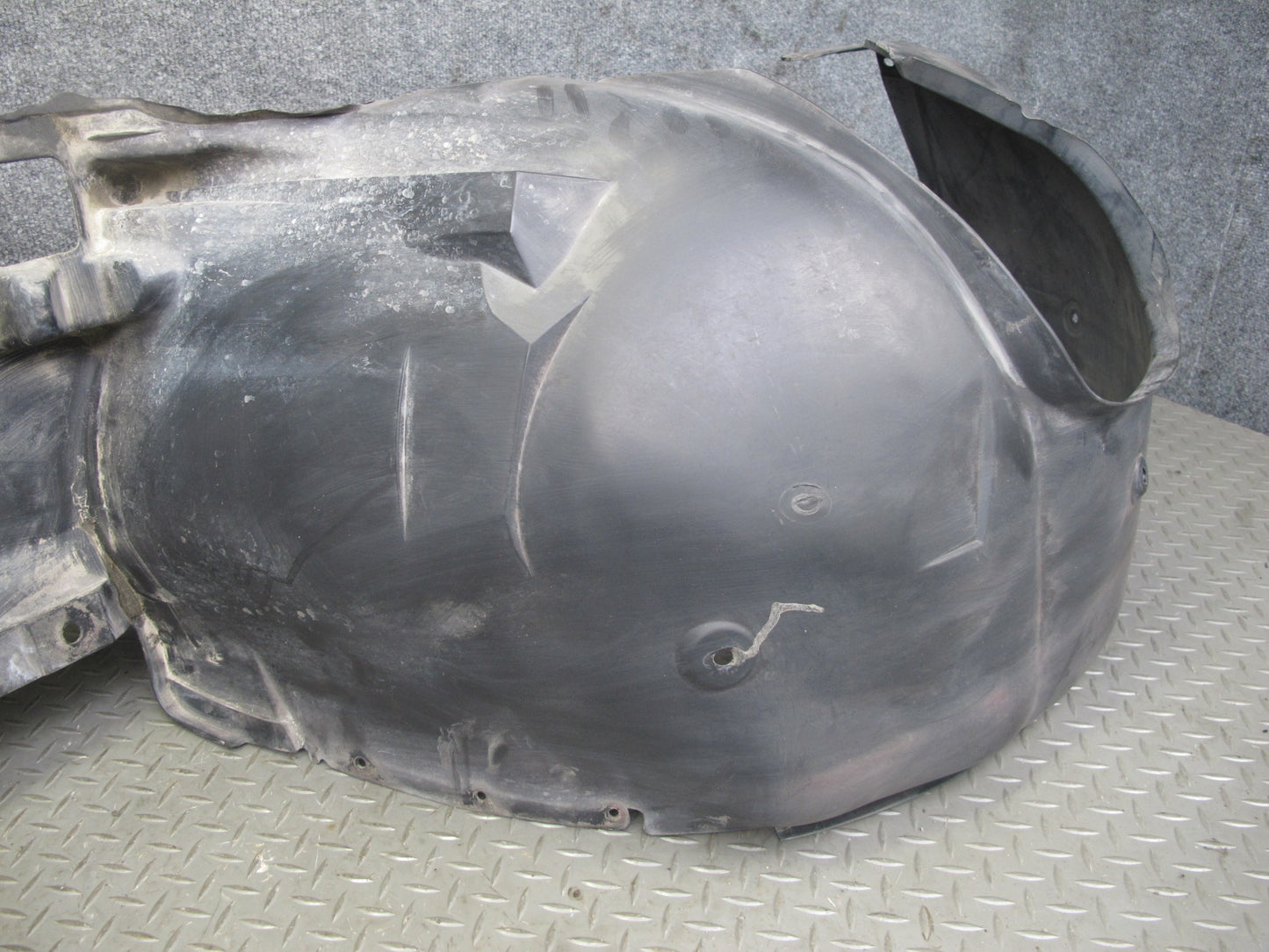 2001-2006 BMW E46 M3 Front Right Fender Liner Splash Shield Guard Cover 2695666