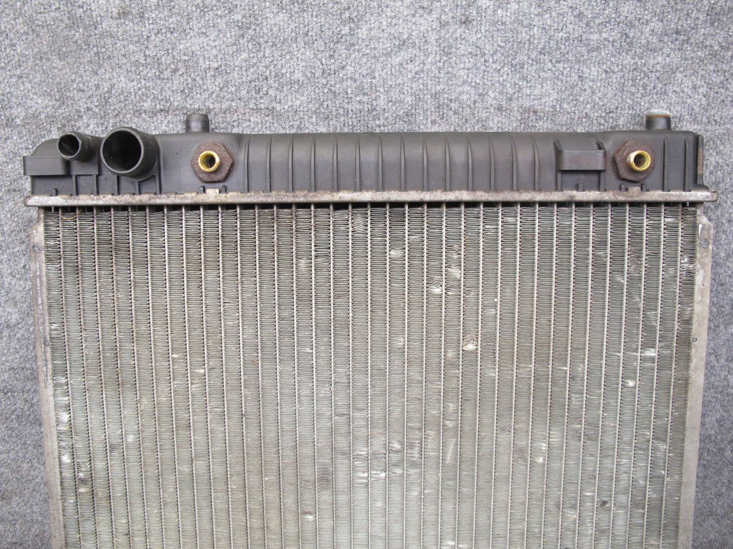 81-85 Mercedes W123 300D Turbo Diesel Engine Cooling Radiator OEM