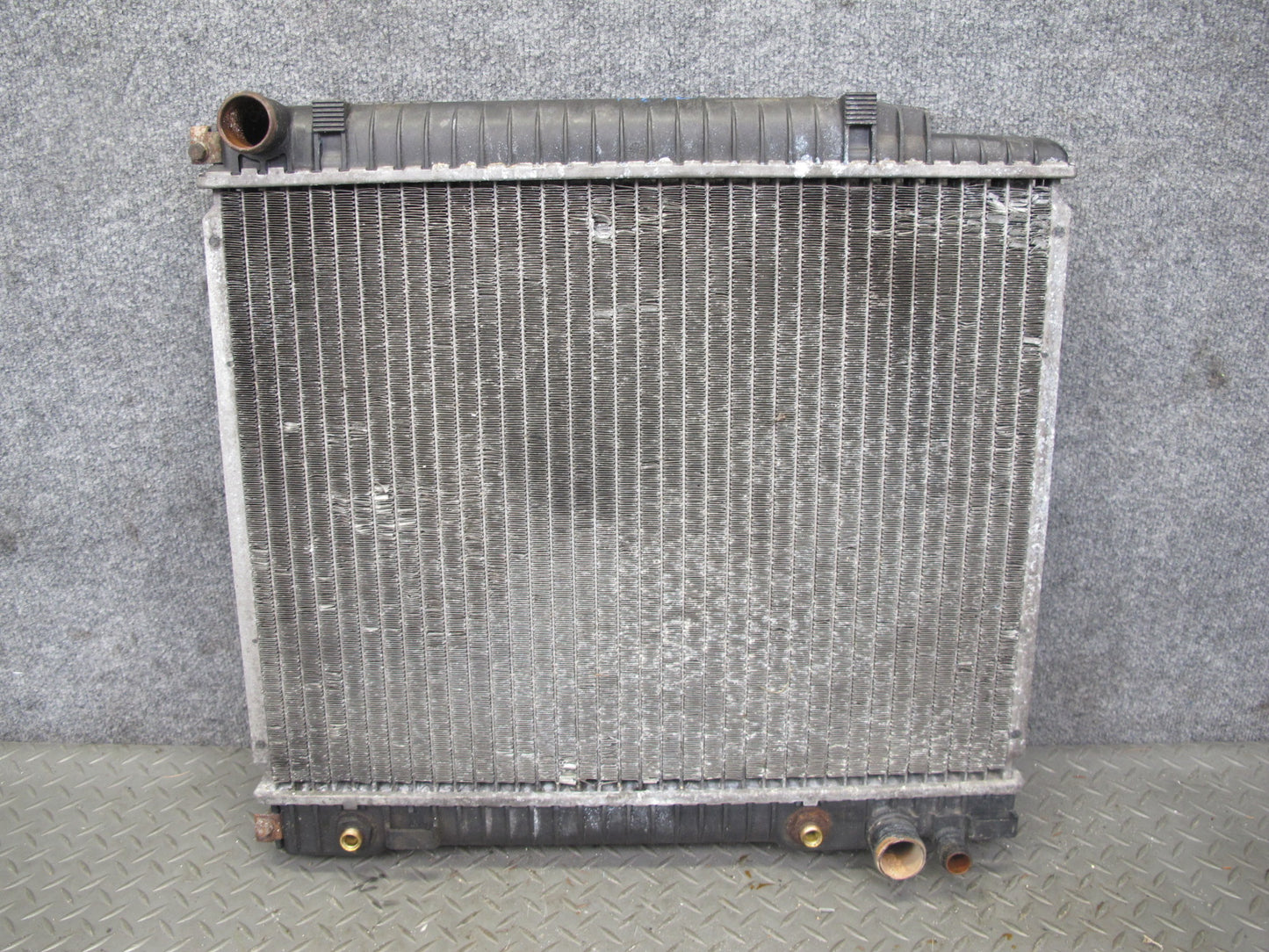 81-85 Mercedes W123 300D Turbo Diesel Engine Cooling Radiator OEM